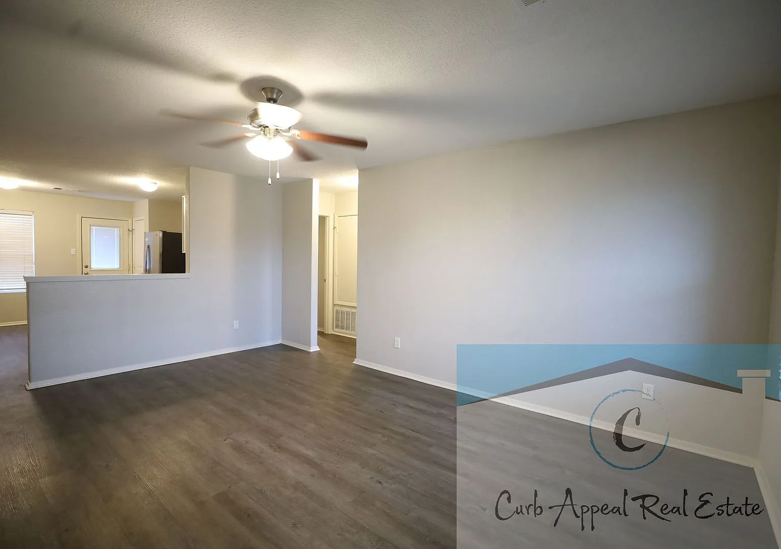 Move in special $900!! Beautiful 3 bed / 2 bath home - Nettleton!! — Photo 2