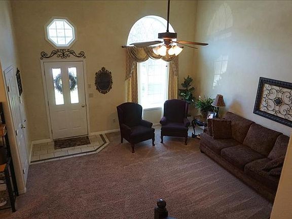3rd image of 3008 Kelly Dr