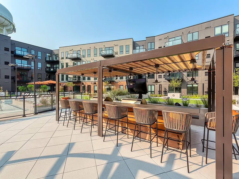 Avidor Glenview 55+ Active Adult Apartment Homes — Photo 3