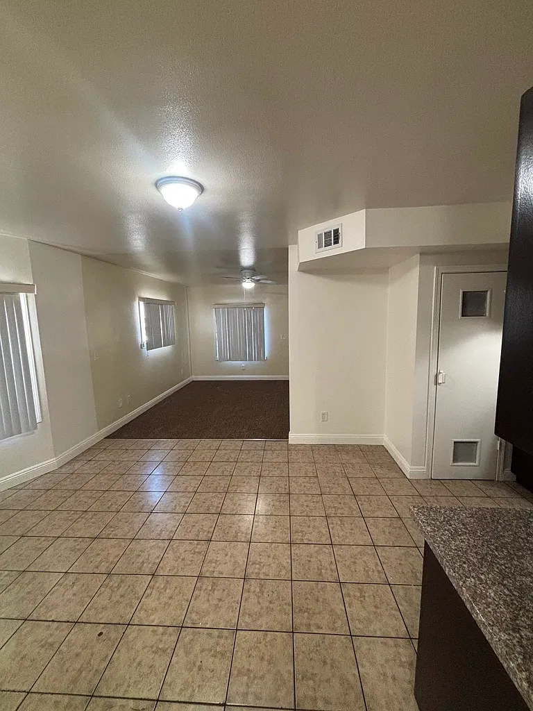 2 bed, 950 sqft, $2,900 — Photo 4