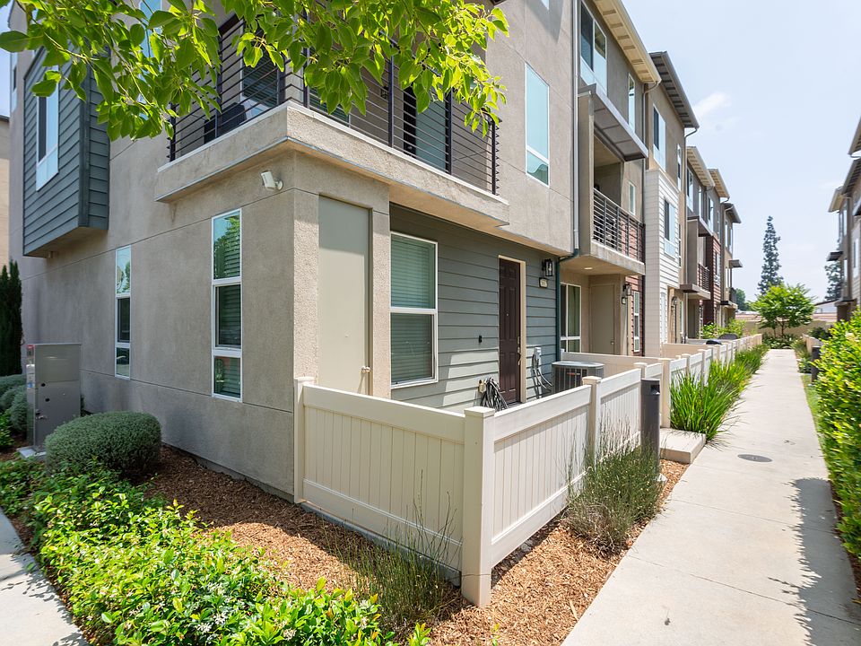 1st image of 20612 Desert Ash Ln