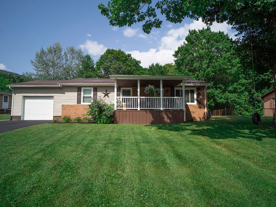 222 Stadium Dr, Rupert, WV 25984 Zillow