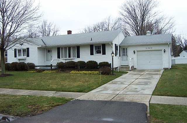 1st image of 194 Irvington Dr