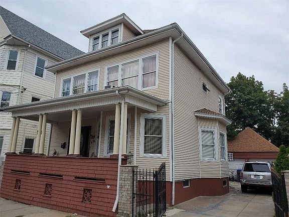 2nd image of 71 Farragut Ave