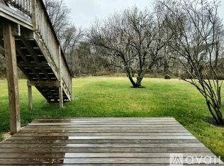 8227 Crackling Fire Dr, Gainesville, VA 20155