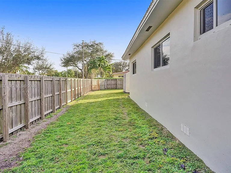 1102 Meadowlark Ave — Photo 59