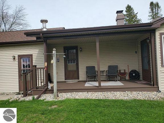 2nd image of 4028 Stark Dr