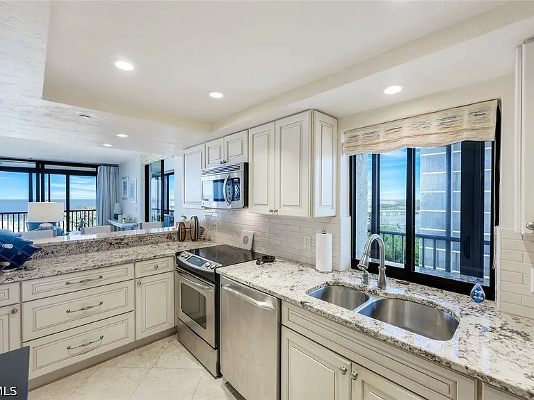 26235 Hickory Blvd #7C — Photo 8