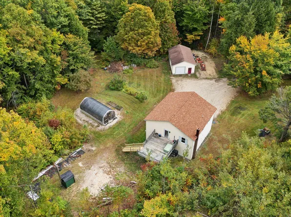 316 Back Street, Hebron, ME 04238