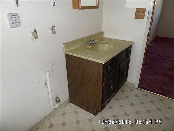 5th image of 155 Berrydale Ave