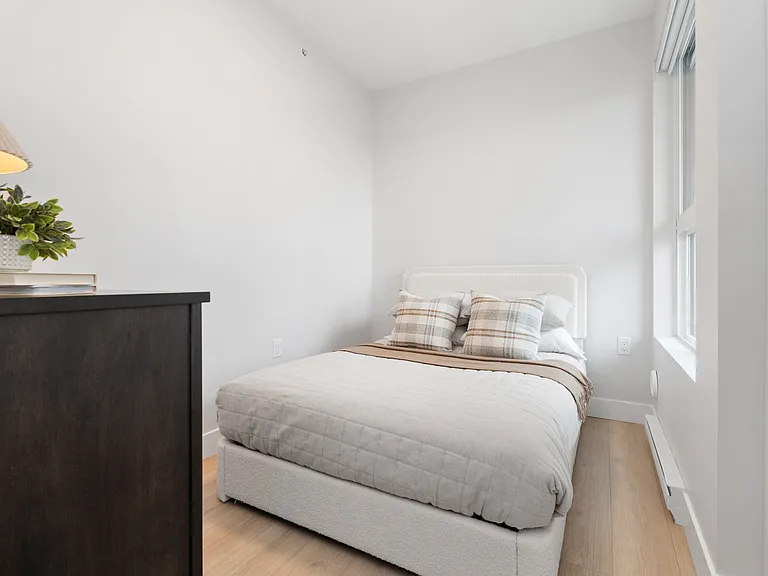 45754 Wellington Ave #308 — Photo 6