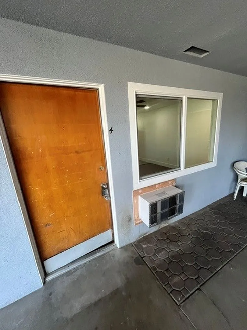 Timelark Apartments — Photo 2