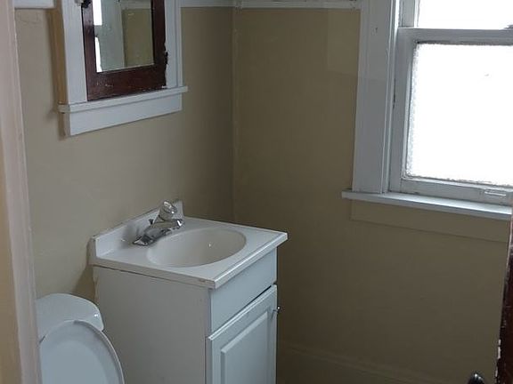 3rd image of 9019 Denison Ave #3406309