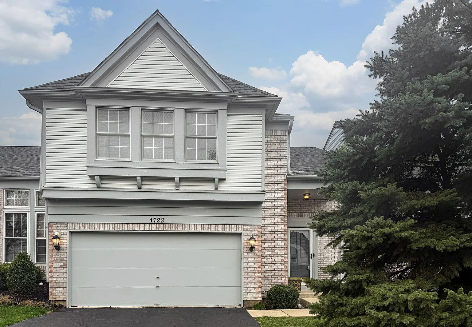 1723 Napoleon Dr photo 1