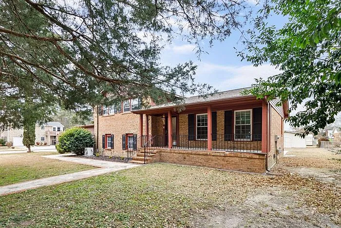 4 bed, 3.0 bath, 2240 sqft, $1,850 — Photo 3