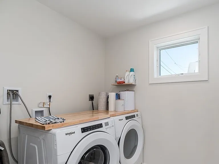 14 Sunset Point Rd — Photo 21