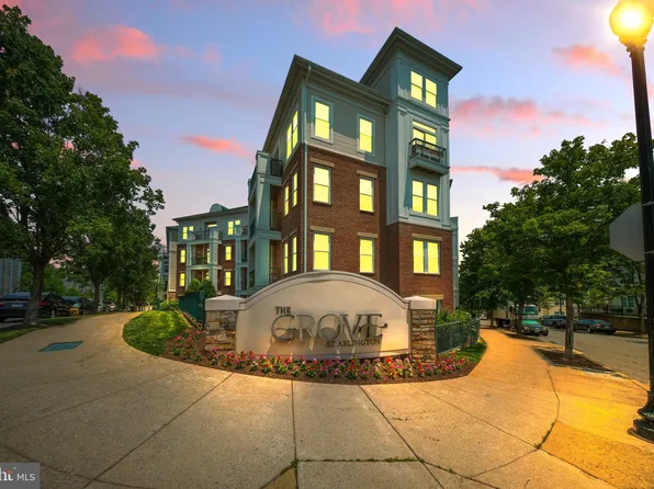 2465 Army Navy Dr #1-303, Arlington, VA 22206