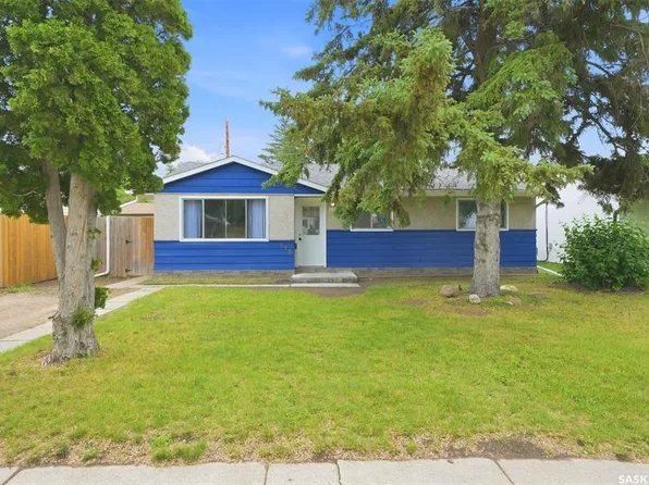 514 V AVENUE S, Saskatoon, SK S7M 3E9