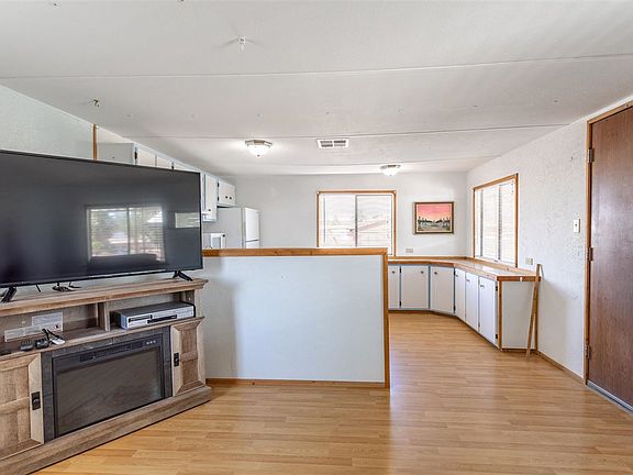 5th image of 13644 E 46th St