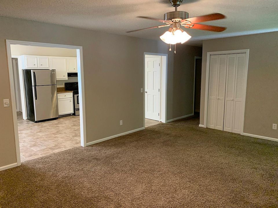 1st image of 4910 Shady Pine Dr