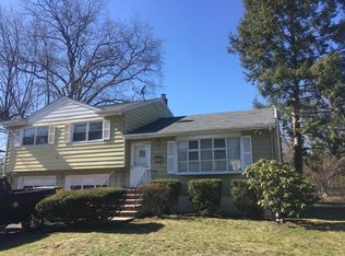 9 Skyview Rd, Bloomfield, NJ 07003