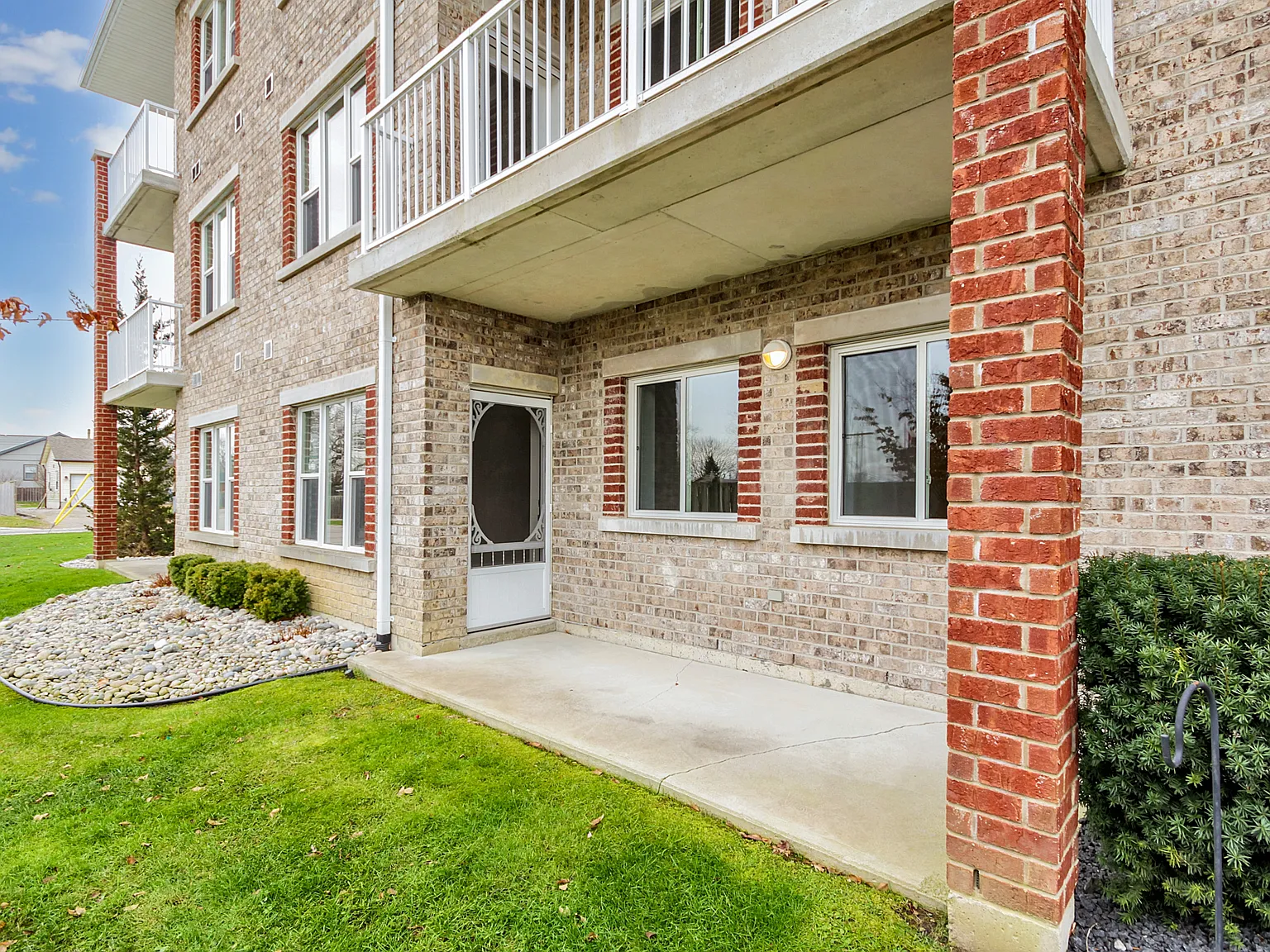 Towerview Apartments - Choose your rent level - Call for Details - All utilities — Photo 3