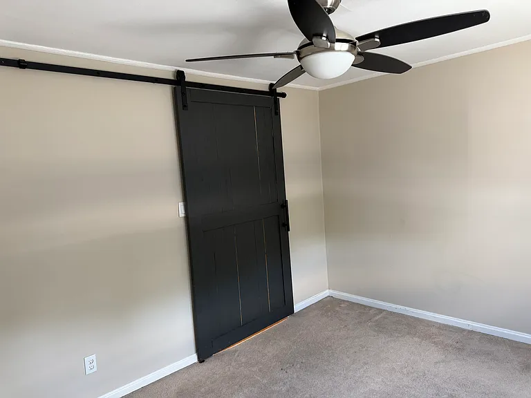 119B Hastings Ave #119B — Photo 5