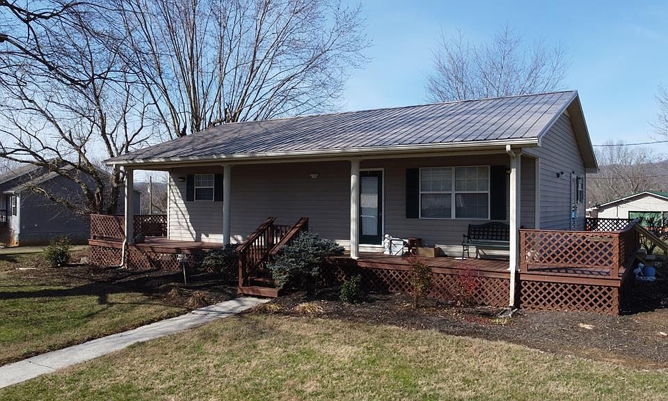 1st image of 205 McNeil Cir