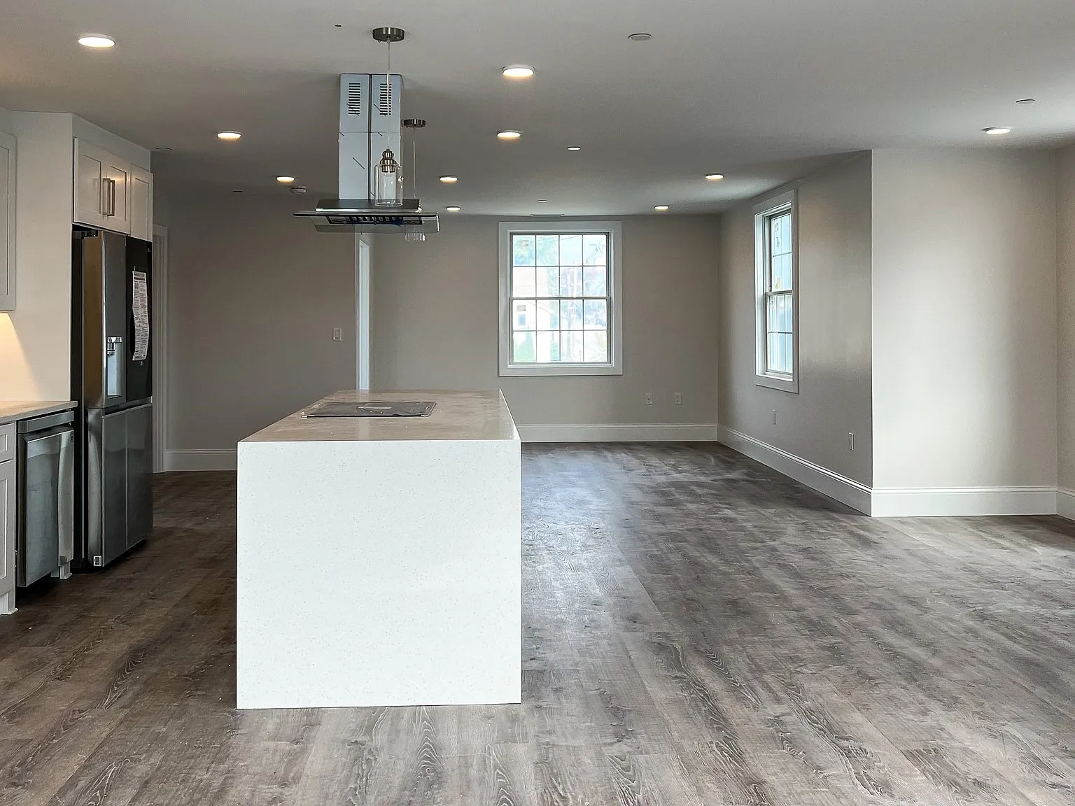 1 bed, 1.5 bath, 1176 sqft, $3,100 — Photo 3