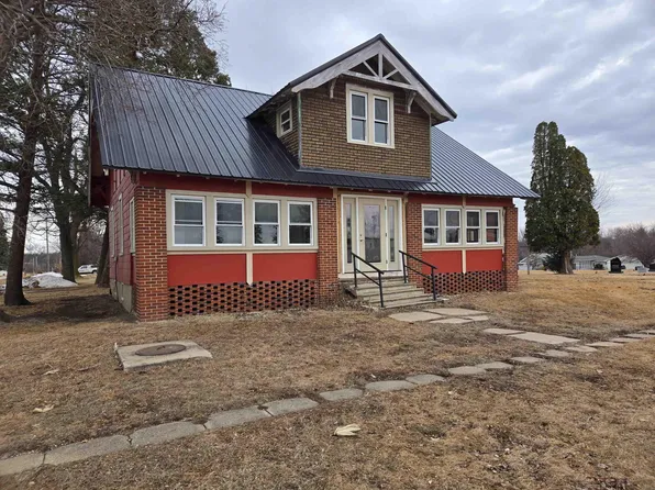 143 Church St, Protivin, IA 52163