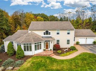 6 Deer Run Rd, New Hartford, CT 06057