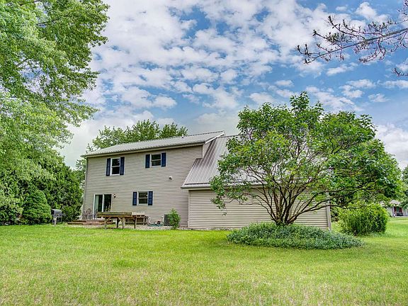 2nd image of 58433 Woodsbrook Ln
