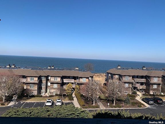 4th image of 214 Fox Hill Dr #214