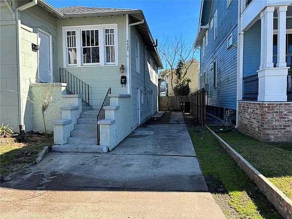 3rd image of 2427 Peniston St
