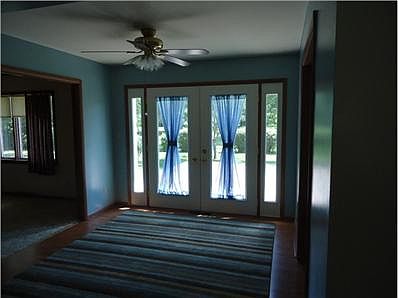 4th image of 9 Old Orchard Ln