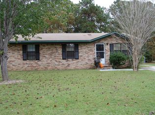 425 Longleaf Dr, Summerville, SC 29483