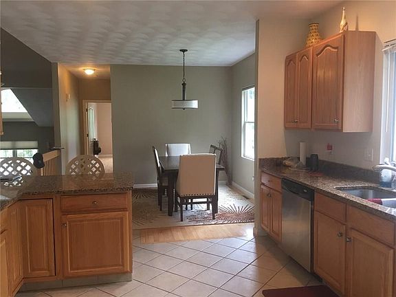 4th image of 30 Orchard Meadows Dr #30