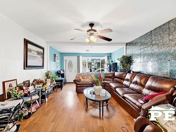 4th image of 1531 E 54th St