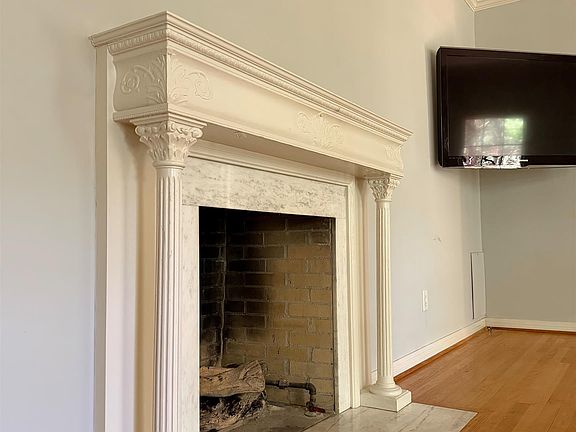 5th image of 1521 Woodland St SE