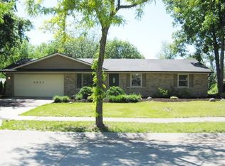 4933 Maple Ridge Dr, Fort Wayne, IN 46835