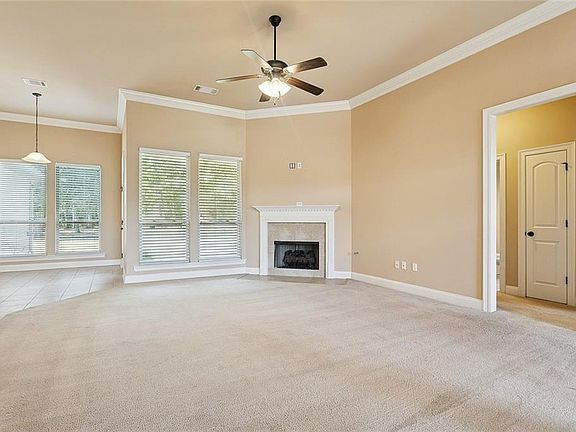 4th image of 42375 Wood Ave