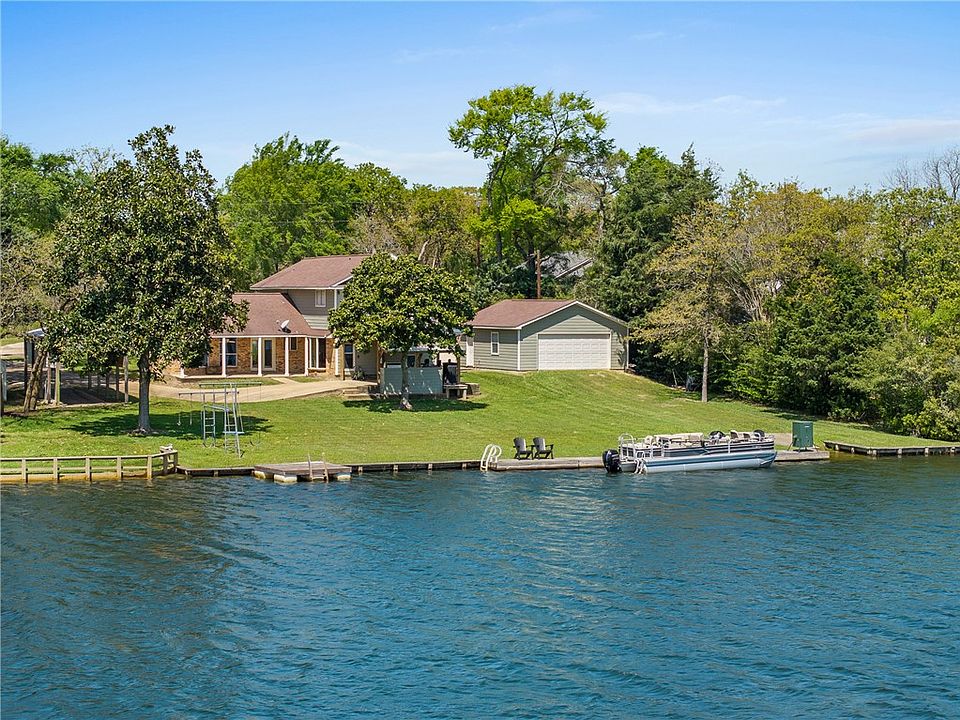 1st image of 43 Lakeland Dr S