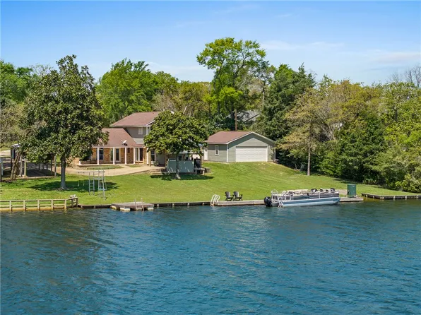 43 Lakeland Dr S, Hilltop Lakes, TX 77871
