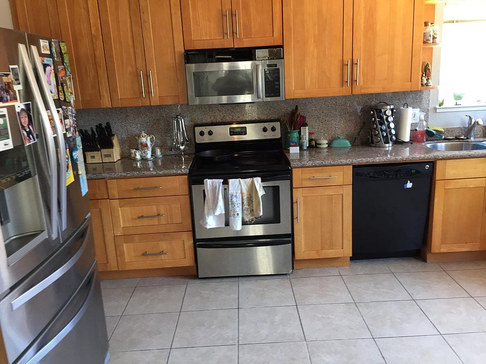 1st image of 139 Corkwood Ct