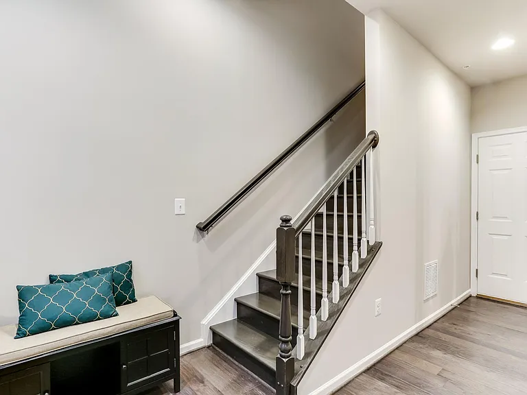 215 Wesley Brown Ln — Photo 7