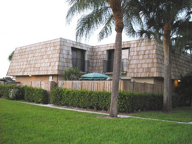 1st image of 115 Live Oak Ln