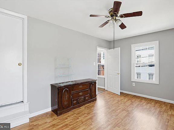 4th image of 12 Madison Ave