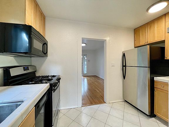 5th image of 8824 Harratt St