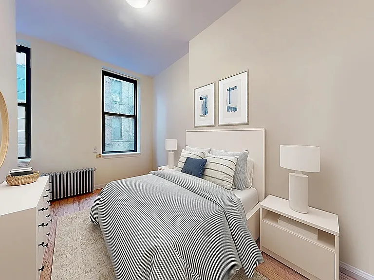 13 E 7th St #1 — Photo 2