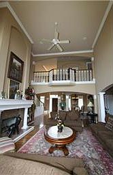 5th image of 601 NE Seabrook Ct